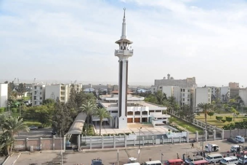 ضبط شخص هاجم المصليين بمسجد الحديد والصلب