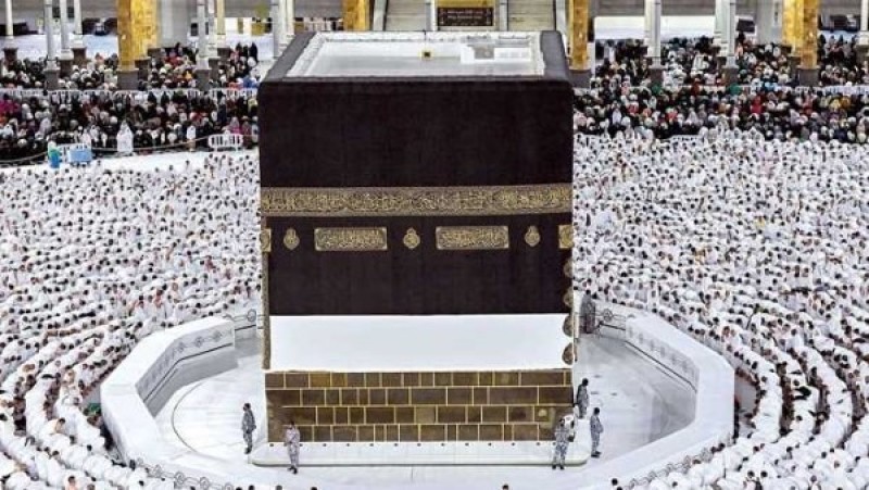 ما حكم من نسى الاغتسال قبل دخول مكة المكرمة؟ علي جمعة يجيب