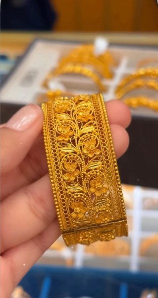 أسعار الذهب الآن ”لحظي”