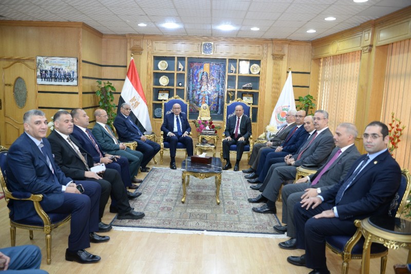 رئيس جامعة المنصورة ورئيس محكمة النقض رئيس مجلس القضاء الأعلى يوقعان مذكرة تفاهم لتعزيز التعاون في مجالات التدريب والتثقيف القانوني