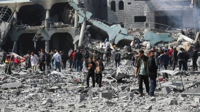 أمطار غزيرة تضرب غزة.. ودمار واسع في خيام الفلسطينيين