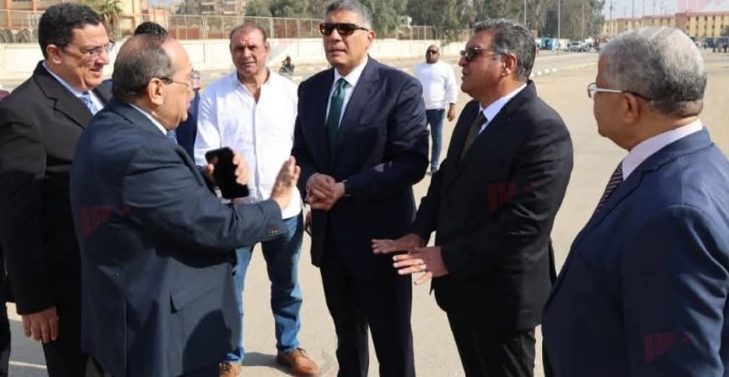 محافظ الجيزة يتفقد موقع سوق «اليوم الواحد» بهضبة الأهرام تمهيدًا لافتتاحه السبت المقبل