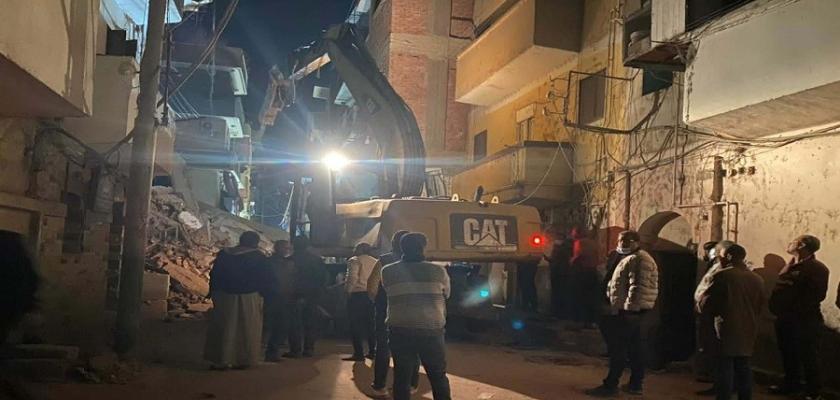 تطورات جديدة في انهيار عقار المنيا