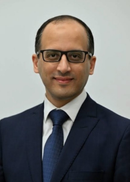 ”الحمصاني”: لا زيادات جديدة في الأجور .. والحكومة تتصدى بكل حزم لأي زيادات غير مبررة في الأسعار