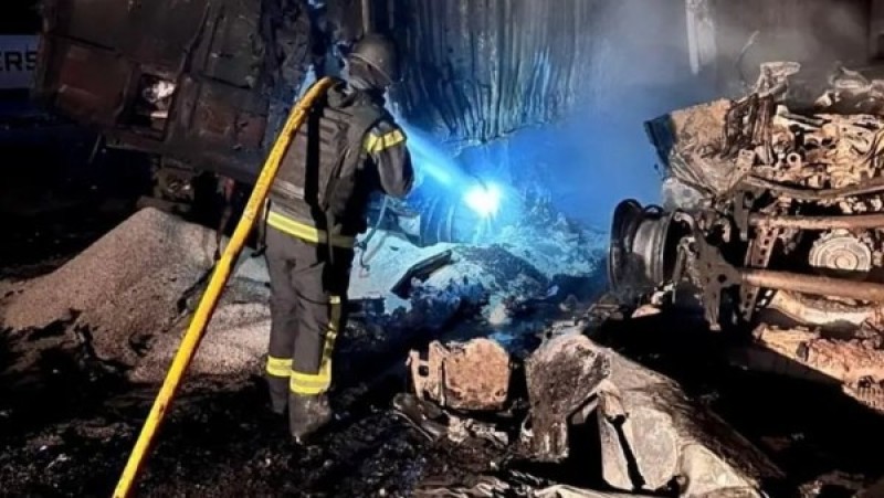 روسيا تشن غارات على ميناء بيفديني لليوم الثاني.. وموسكو تسيطر على بلدتين