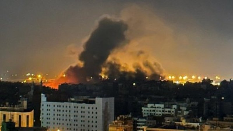 مروحيات الاحتلال تقصف خان يونس ومدينة رفح الفلسطينية بالأسلحة الثقيلة