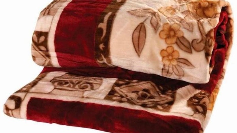 ما حكم إخراج الزكاة في صورة بطاطين؟