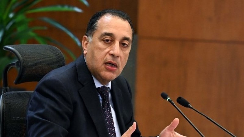 مدبولي: بدء تشغيل الكارت الموحد في صرف السلع التموينية والخبز ببورسعيد