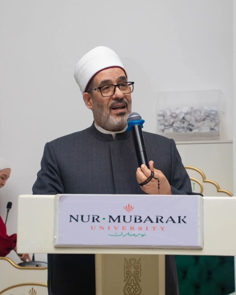 الجامعة المصرية بكازاخستان تحتفل بتخريج الدفعة الأولى من مركز ”تراث”