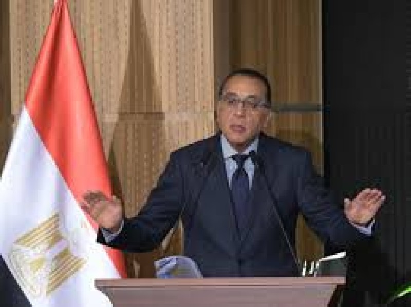 الحكومة تطلق حزمة قرارات تنموية وخدمية لتعزيز الانضباط والتحول الرقمي ودعم الثقافة والمواهب