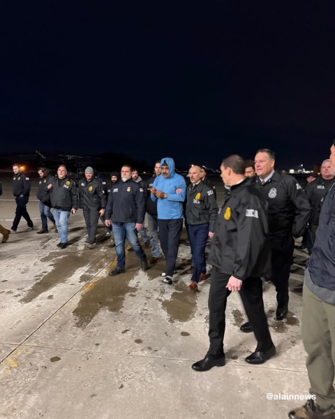 أول صور للرئيس الفنزويلي نيكولاس مكبلا