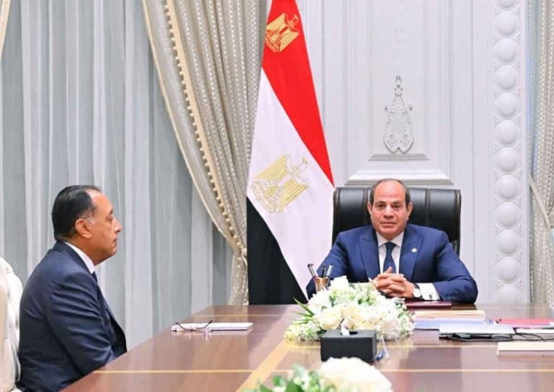 الرئيس السيسي يوجه بالتوسع في تصنيع أجهزة الاتصالات محليًا