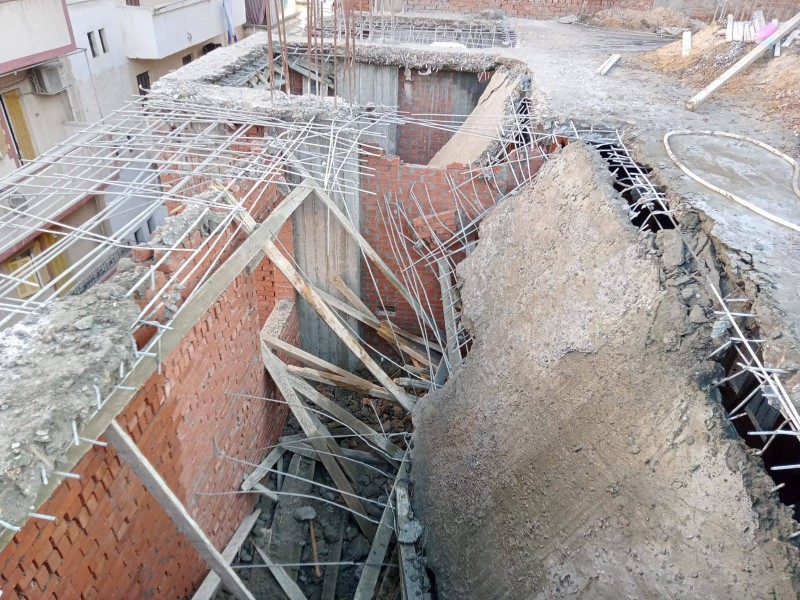 حملة إزالة فورية لمخالفة بناء بالدور الثالث بشارع الصعيد بدمنهور