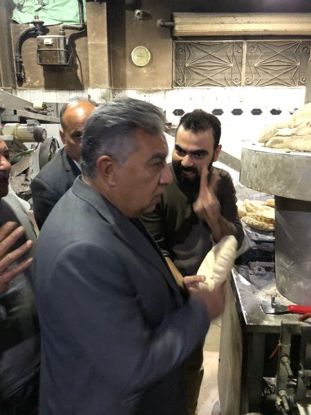 المحافظ يتفقد المخابز بمدينة المنصورة ويؤكد على الالتزام بجودة الخبز والوزن المقرر للرغيف