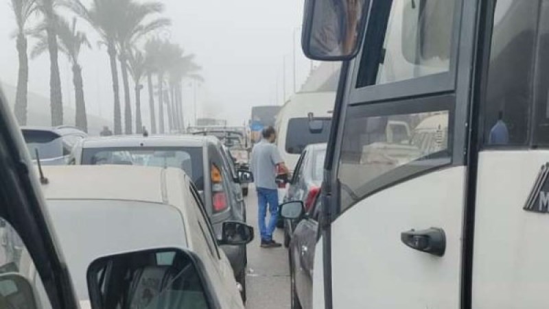 بسبب الشبورة الكثيفة.. الإسكندرية تغلق الطريق الصحراوي وتحذر السائقين
