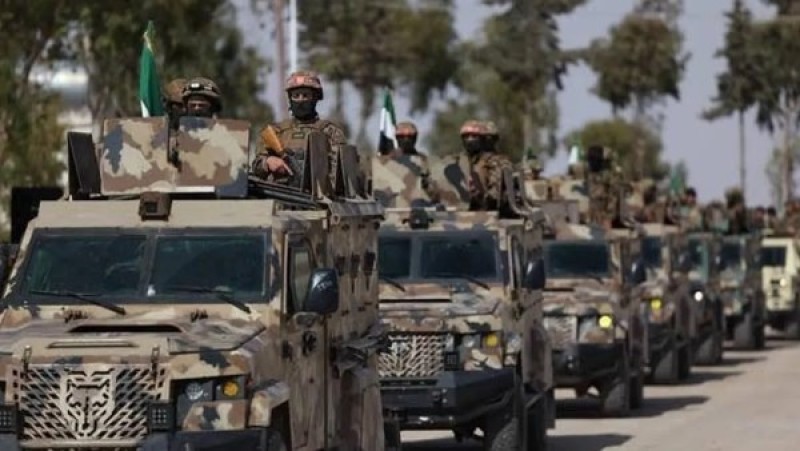 الجيش السوري يفكك الألغام ويستعيد حي الشيخ مقصود بالكامل