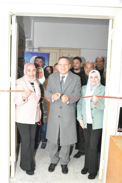 رئيس جامعة دمياط يفتتح معملًا جديدًا للحاسب الآلي بكلية التربية