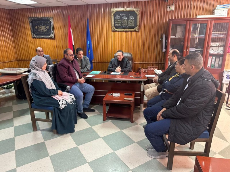 وكيل الوزارة يتابع سير العمل.. ويعقد اجتماعا للقيادات الإشرافية بمستشفى كفر الدوار