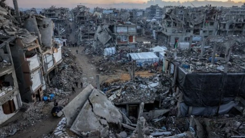 مستشار الرئيس الفلسطيني يكشف تفاصيل خطة إعمار غزة