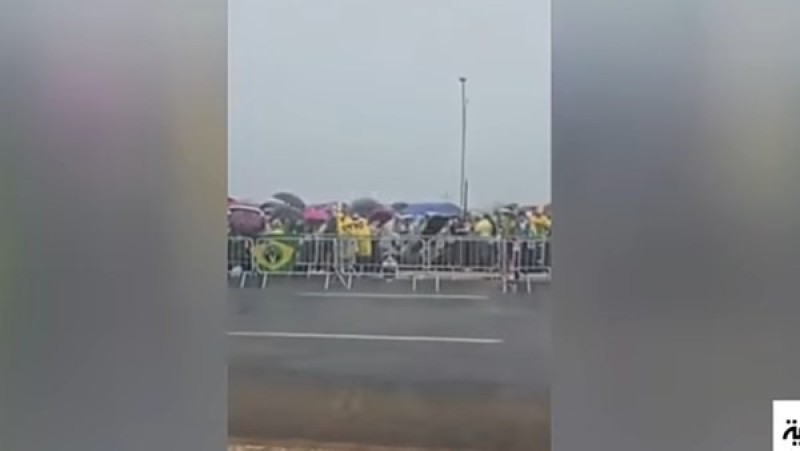 صاعقة تضرب عشرات المتظاهرين في البرازيل (فيديو)