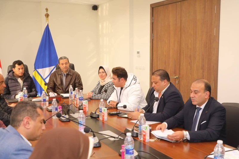 محافظ دمياط ووزير الشباب والرياضة يلتقيان مع أعضاء مجلسي النواب والشيوخ
