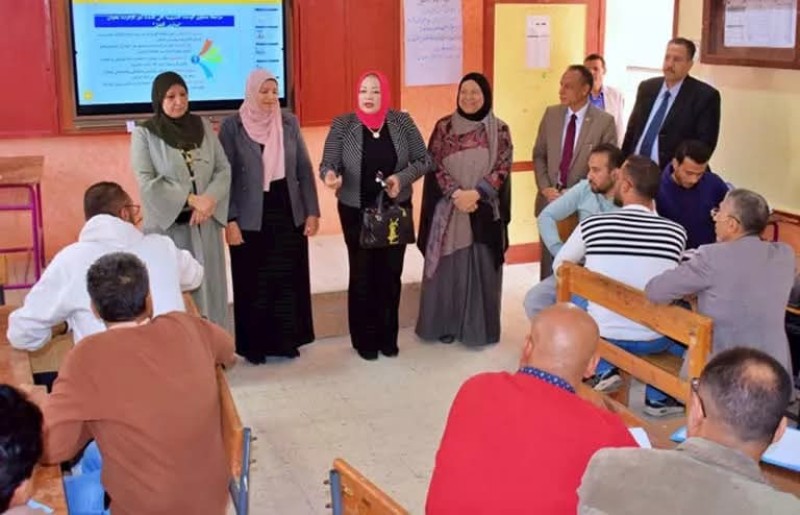 وكيل وزارة التربية والتعليم بجنوب سيناء تتابع أضخم حزمة تدريبية