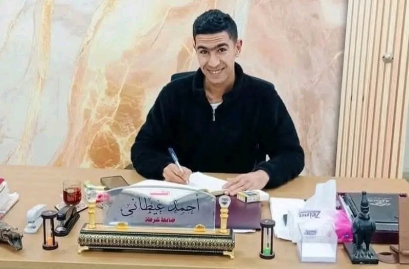 متداول لموقف رجل شرطة انسان