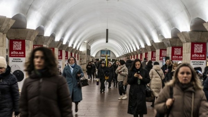 الظلام والجليد يشلان أوكرانيا.. توقف المترو في كييف وخاركيف وانهيار الخدمات اللوجستية