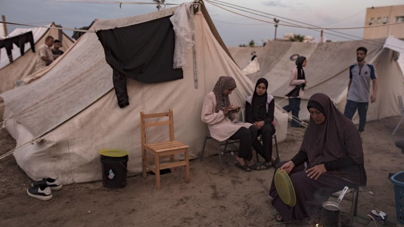 اللجنة المصرية تعلن تجهيز مدارس ”الخيام” وإطلاق أكبر مخيم في غزة