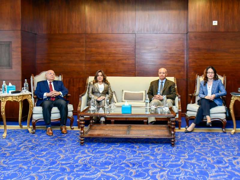 د. منال عوض تبحث مع نائبة رئيس البنك الدولي تعزيز مشروعات التحول الأخضر و الاقتصاد الأزرق في مصر