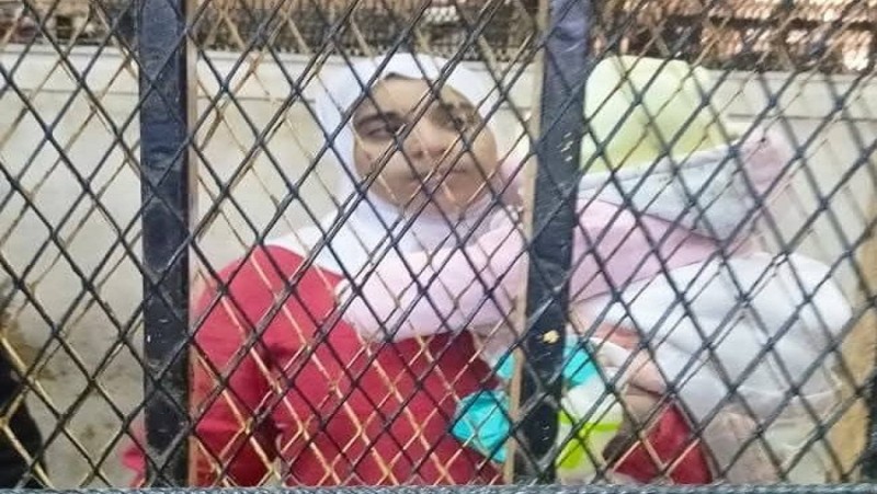 جنايات المنيا تؤيد إعدام قاتلة زوجها وأطفاله الستة