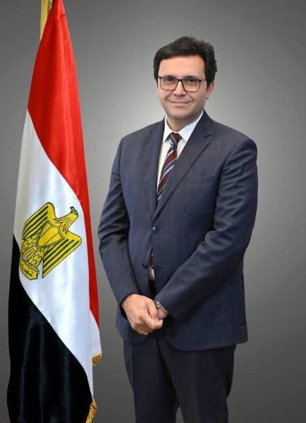 مفتي الجمهورية يهنئ وزير الثقافة بالنجاح الباهر الذي حققه معرض القاهرة الدولي للكتاب في دورته الـ57