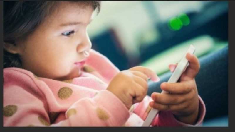 ازاي نحمي أطفالنا من مخاطر السوشيال ميديا؟