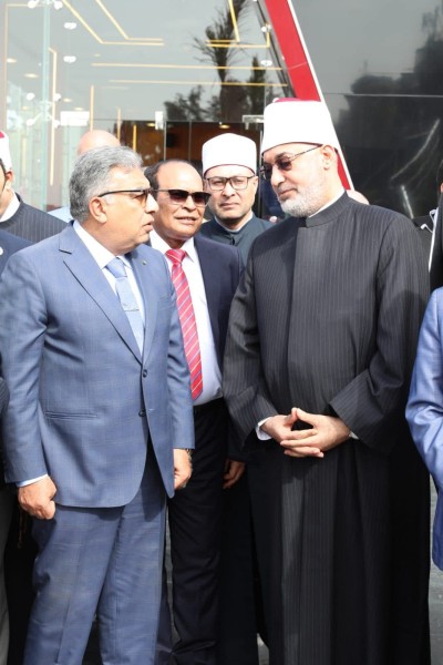 مفتي الجمهورية يؤدي صلاة الجمعة في مسجد النصر بمدينة المنصورة بمناسبة العيد القومي ال776 للمحافظة