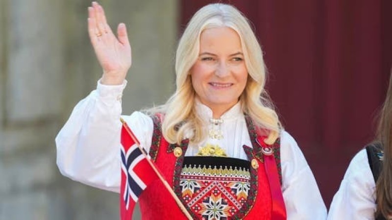 فضيحة إبستين.. أميرة النرويج تعتذر للعائلة المالكة بعد ارتباط اسمها به