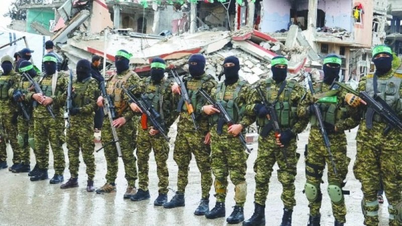 لاعتقال مقاتلي حماس.. جيش الاحتلال يدعم ميلشيات في غزة بالمال والسلاح