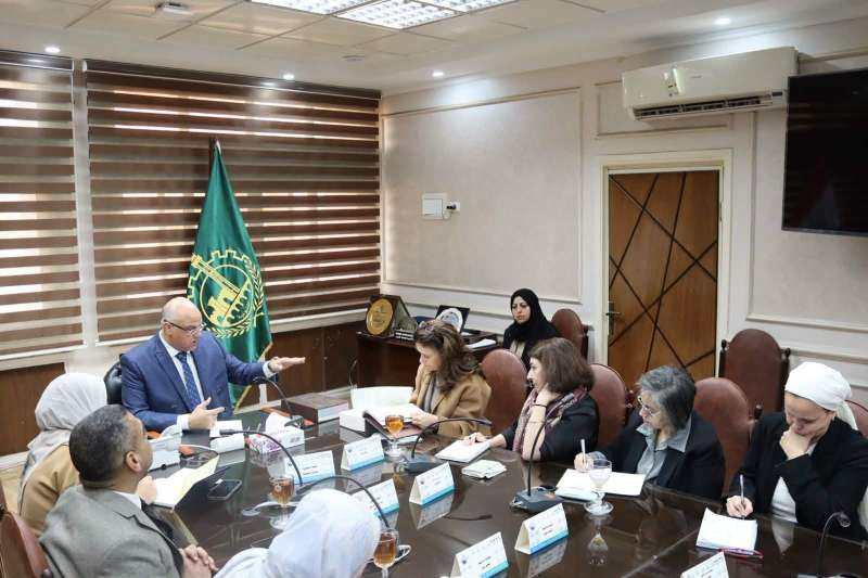 د. منال عوض و محافظ القليوبية يتابعان مع ”البنك الدولي” مشروع مواجهة تلوث الهواء بالقاهرة الكبرى