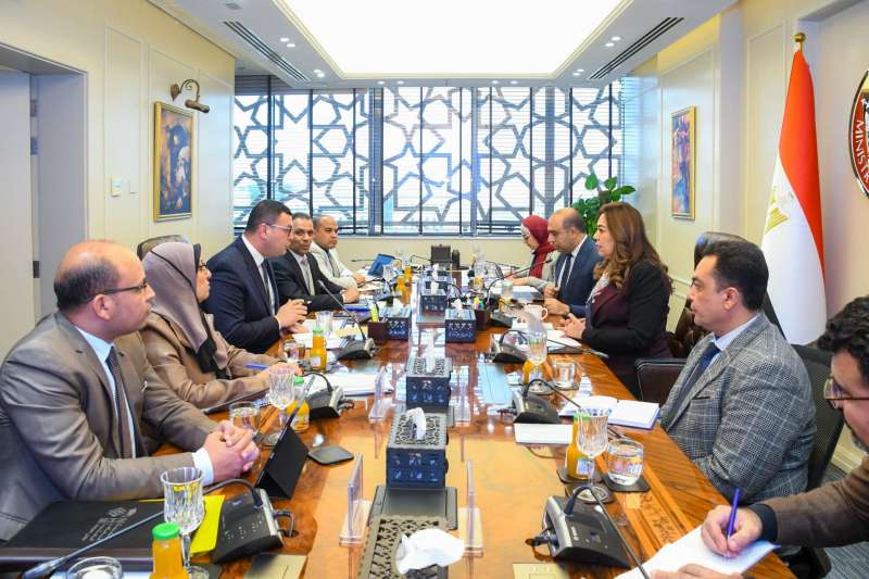 ”التنمية المحلية” و”الإسكان” يضعان خارطة طريق لمنظومة متكاملة لإدارة المخلفات بالمدن الجديدة.