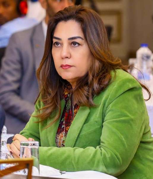 د. منال عوض تتابع رفع 65 طن مخلفات وتطهير مصرف ”أبو عوض” بالهرم استجابة لشكاوى المواطنين