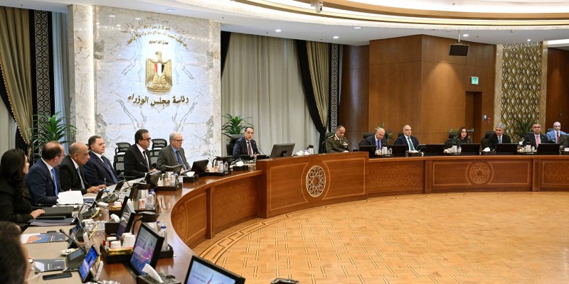 تفاصيل ما دار في أول اجتماع للحكومة بتشكيلها الجديد