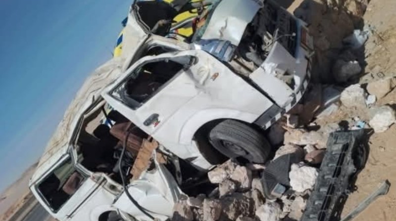 إصابة 14 شخصاً في حادث انقلاب ميكروباص بطريق العين السخنة بالسويس