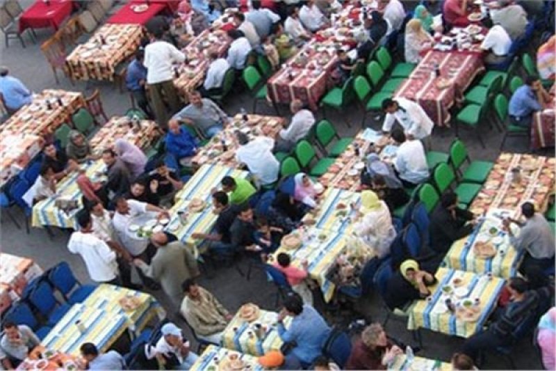 هل يجوز الإنفاق على موائد الرحمن من أموال الزكاة؟