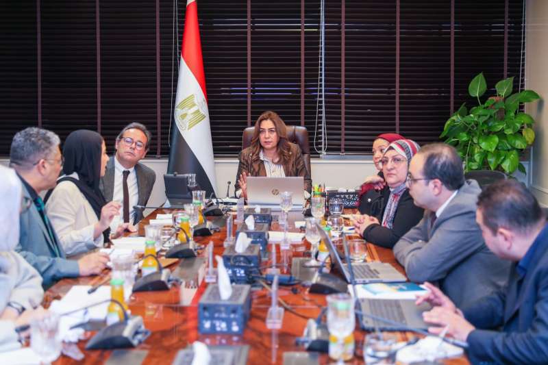وزيرة التنمية المحلية والبيئة تتابع رقمنة منظومة ”تقييم الأثر البيئي” وحجز تذاكر المحميات الطبيعية