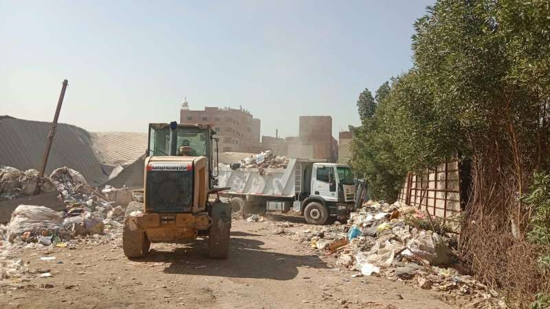 د. منال عوض توجه بحملة لوقف الحرق العشوائي و إزالة موقع فرز مخالف بالجيزة