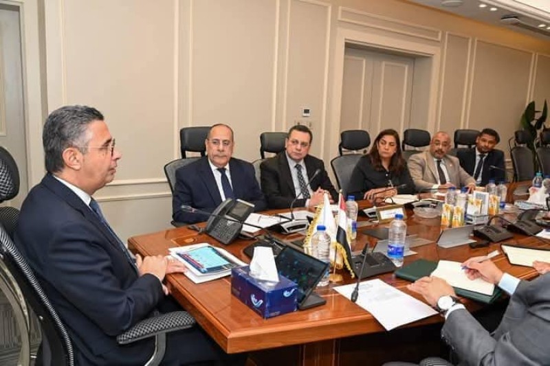 وزير التموين يوجه ببدء صرف المنحة الإضافية على البطاقات التموينية للأسر الأولى بالرعاية اعتبارًا من غدًا الثلاثاء 17 فبراير ولمدة شهرين