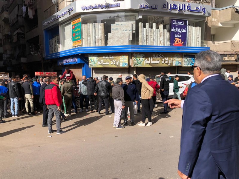 المحافظ يتفقد سوق الحمام بمنطقة الشيخ حسانين بشارع بورسعيد بالمنصورة