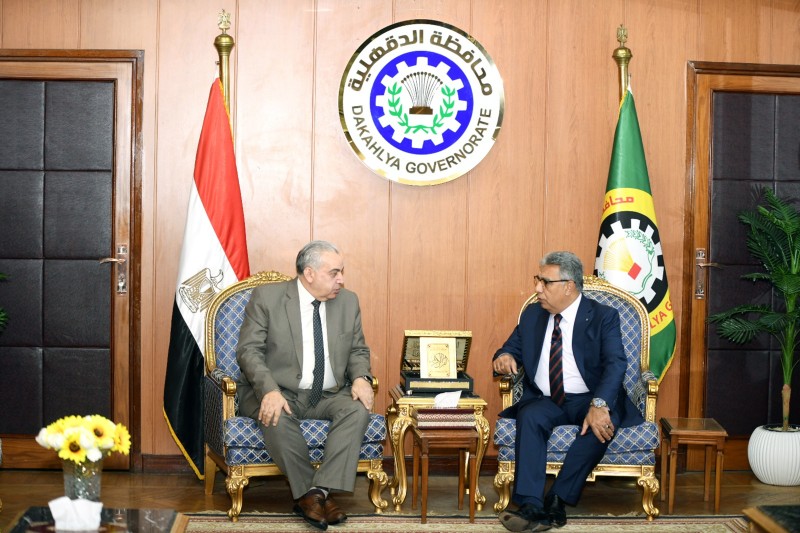 محافظ الدقهلية يستقبل مدير أمن الدقهلية للتهنئة بتجديد الثقة من فخامة رئيس الجمهورية