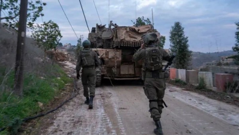 عدوان وحشي.. مستوطنون يهجّرون 15 عائلة فلسطينية من الأغوار