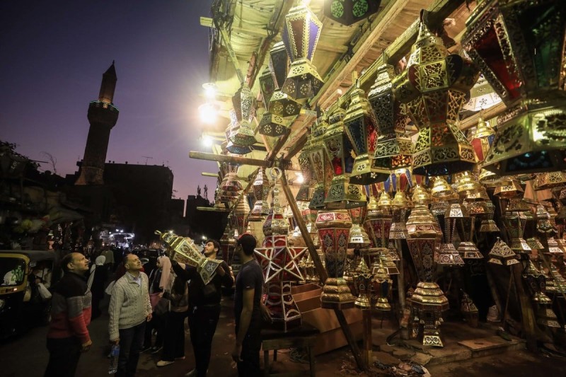 مواعيد غلق المحلات ومحطات الوقود والمخابز في رمضان