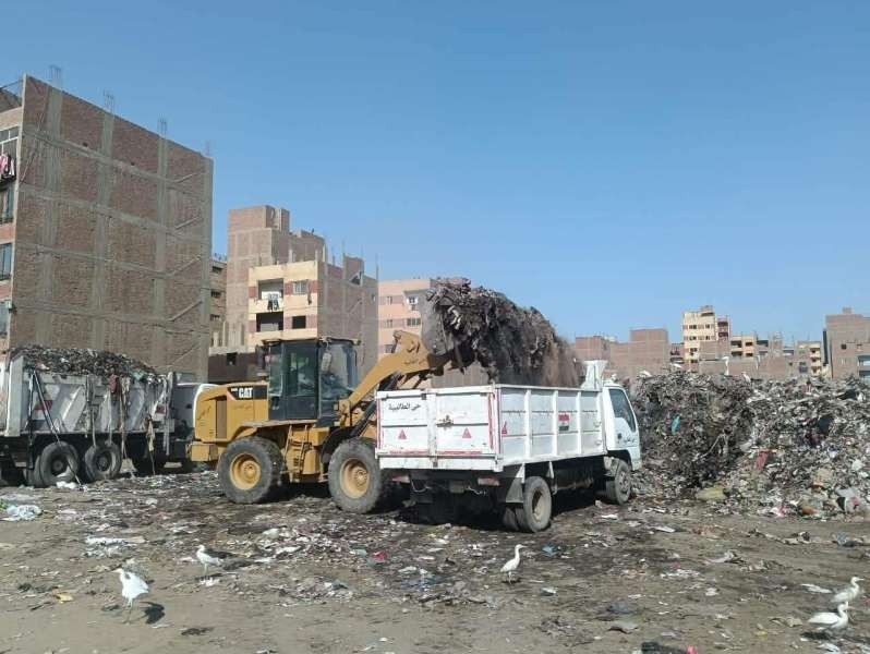 استجابةً لشكوى المواطنين.. د. منال عوض توجه بحملة مكبرة لرفع المخلفات والقضاء على الحرق العشوائي بالجيزة